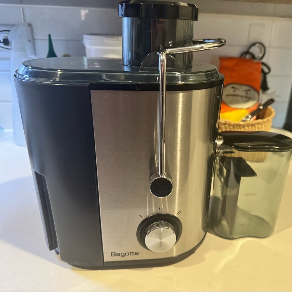 Juicer Machine, Bagotte 400W Centrifugal Juicer (Pre-owned)